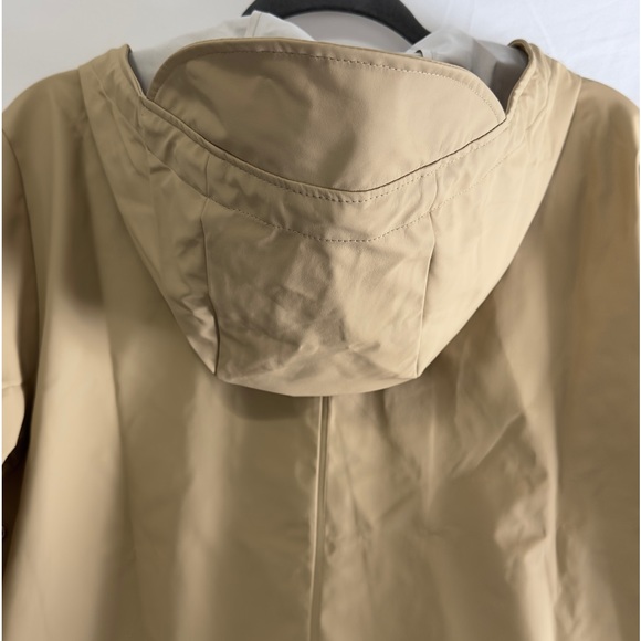 RAINS WOMANS SAND UNLINED WAIST LENGTH HOODED JACKET - SMALL - Picture 15 of 16